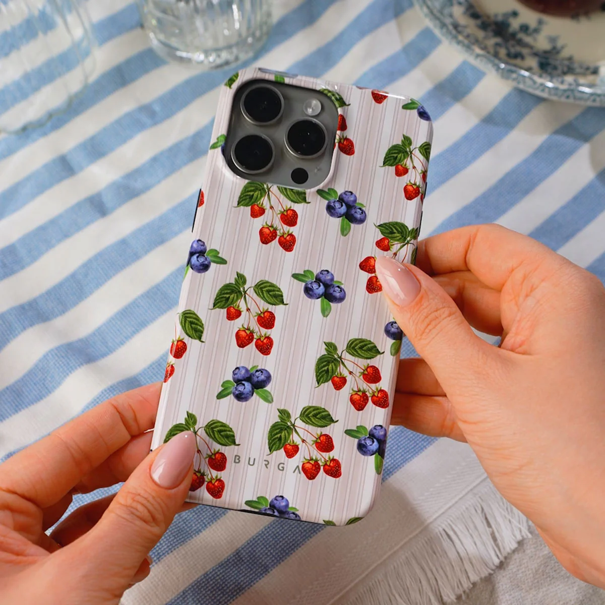 Picnic Basket - iPhone 17e Case - Image 5